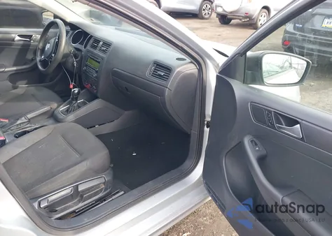 2015 Volkswagen Jetta 2.0L S z USA, uszkodzony, nr VIN 3VW2K7AJ0FM343865